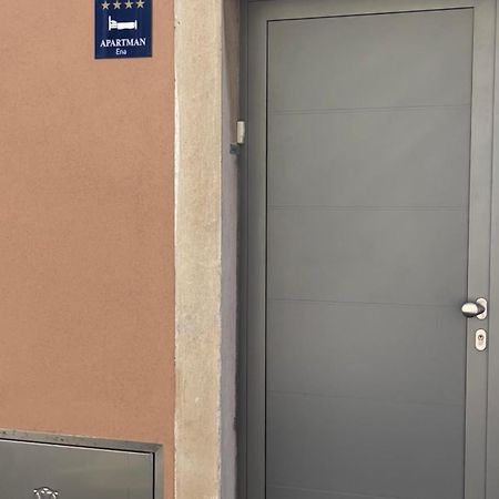 Apartment Ena Near Pula Amphitheater Экстерьер фото