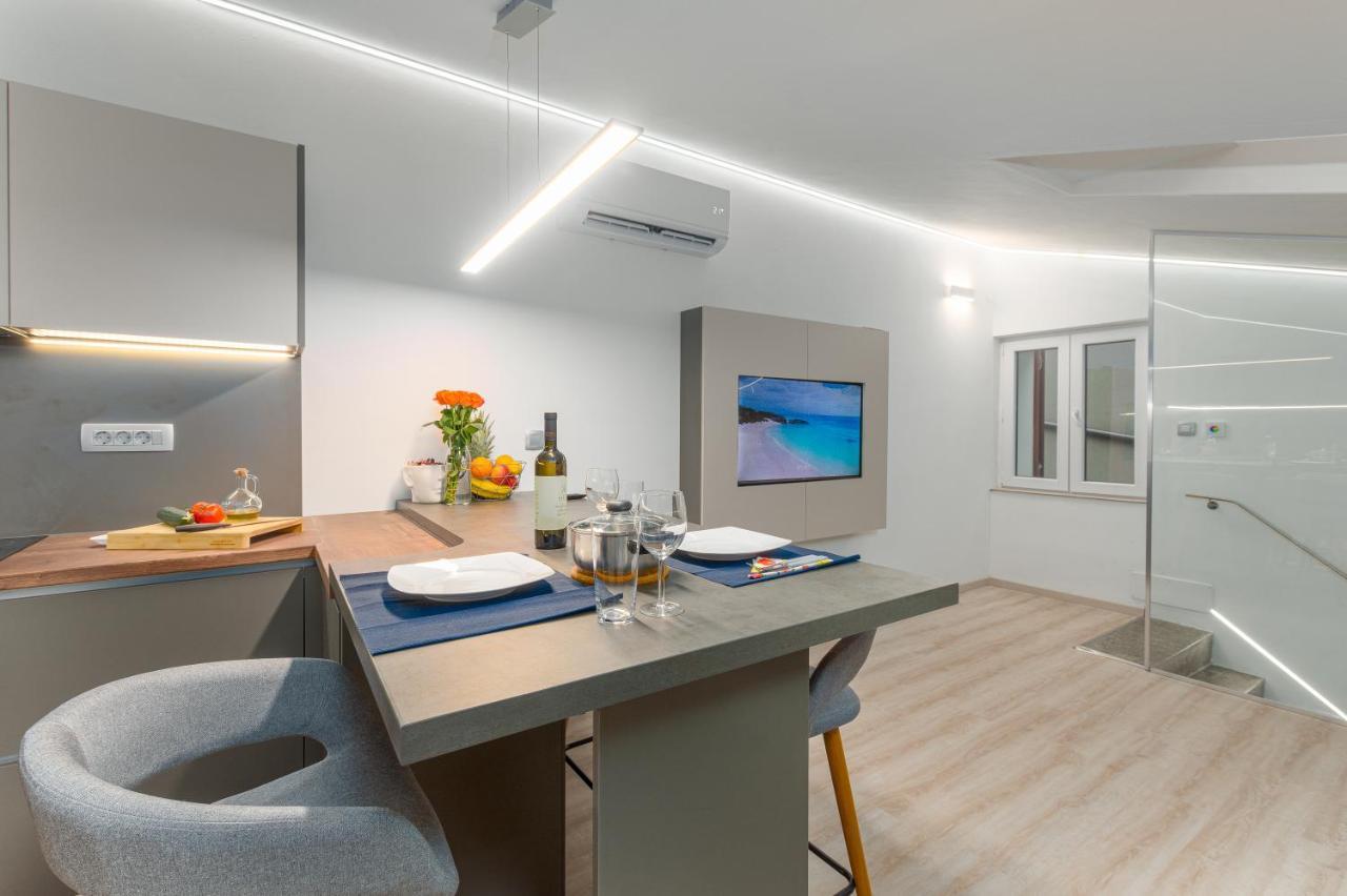 Apartment Ena Near Pula Amphitheater Экстерьер фото