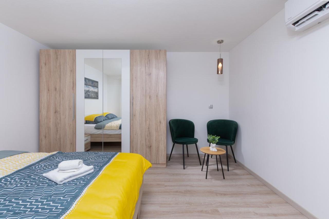Apartment Ena Near Pula Amphitheater Экстерьер фото