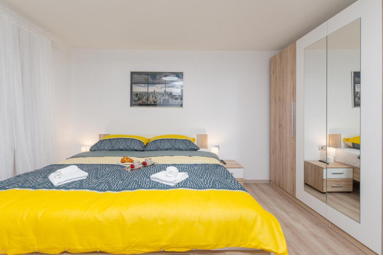 Apartment Ena Near Pula Amphitheater Экстерьер фото