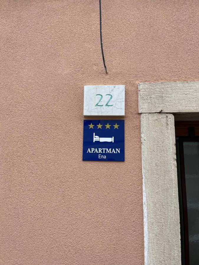 Apartment Ena Near Pula Amphitheater Экстерьер фото