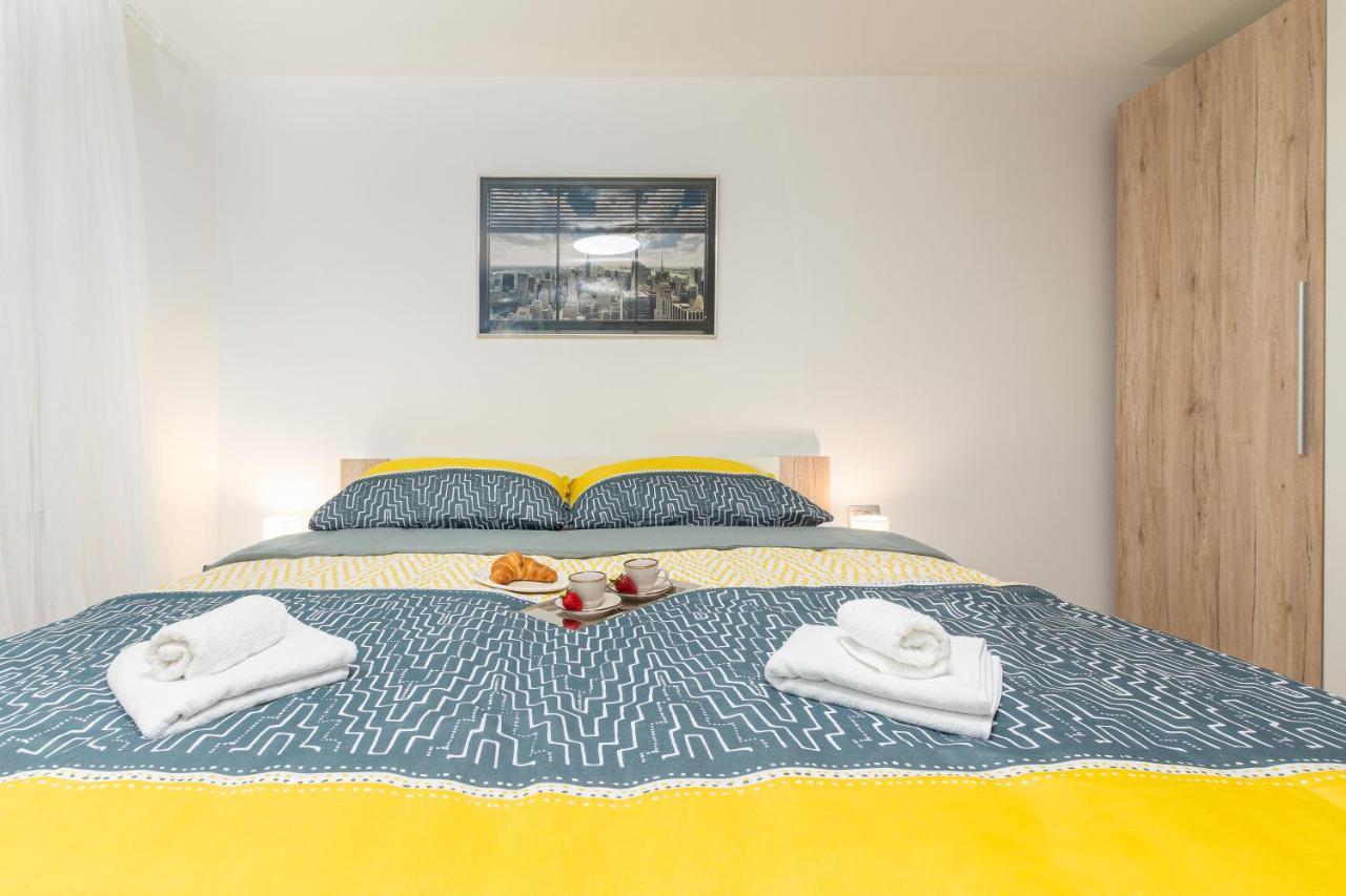 Apartment Ena Near Pula Amphitheater Экстерьер фото
