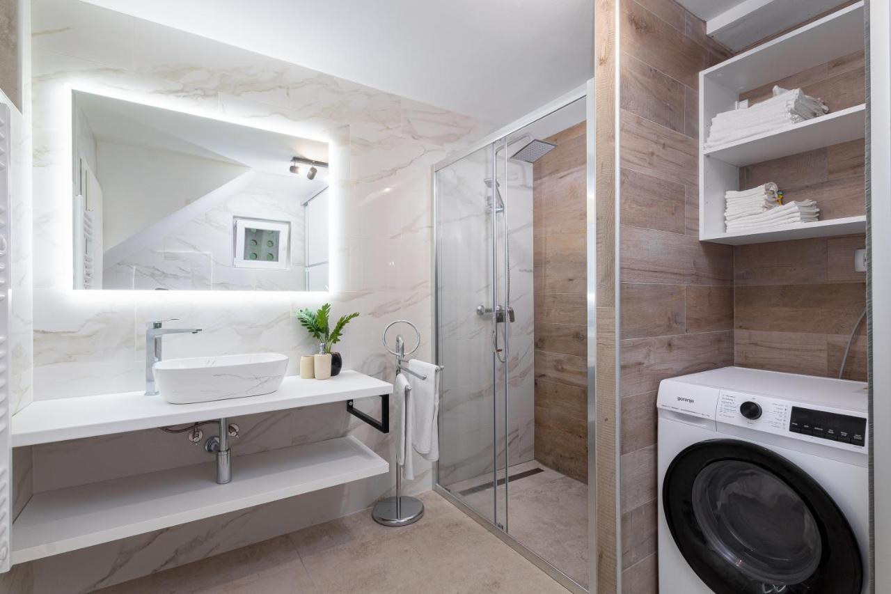 Apartment Ena Near Pula Amphitheater Экстерьер фото