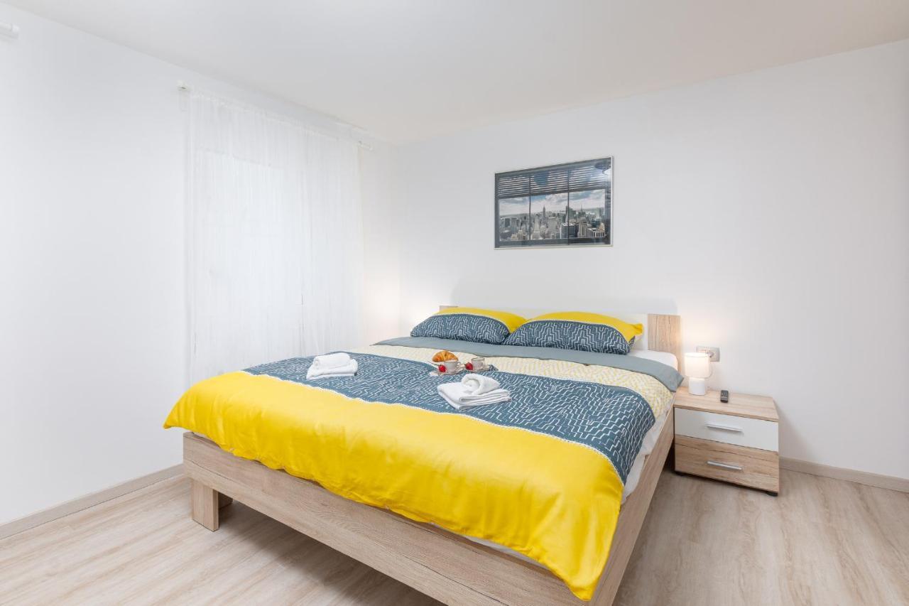 Apartment Ena Near Pula Amphitheater Экстерьер фото