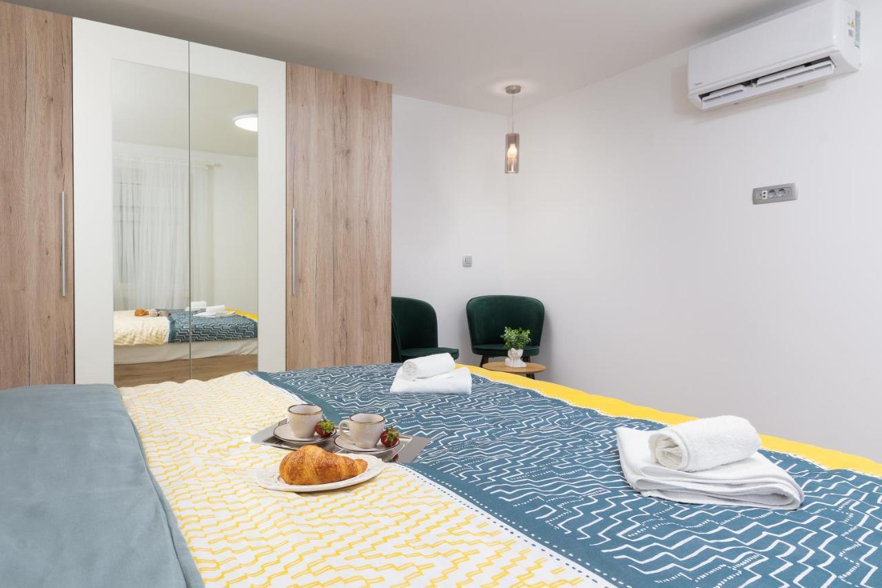 Apartment Ena Near Pula Amphitheater Экстерьер фото