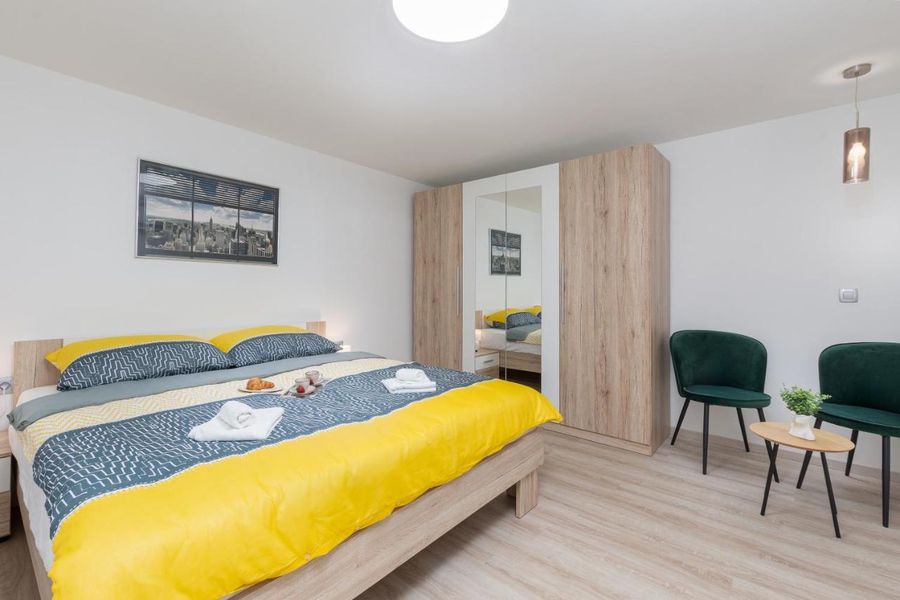 Apartment Ena Near Pula Amphitheater Экстерьер фото